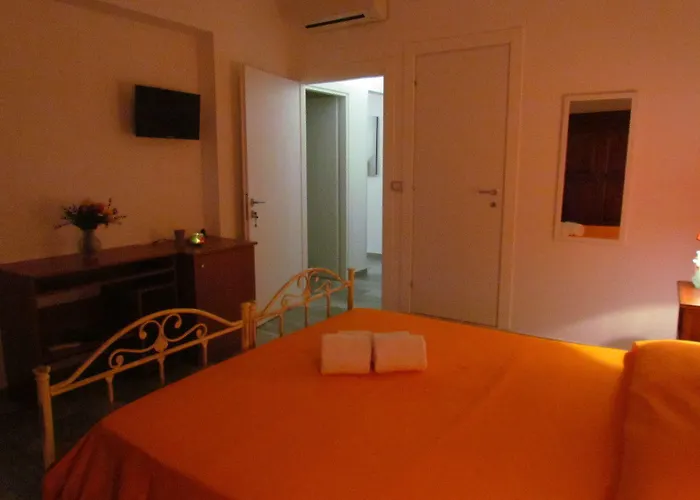 לינה וארוחת בוקר Eco Dal Mare 3*